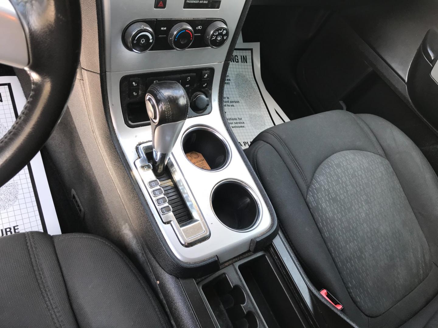 2012 White /Gray GMC Acadia SLE (1GKKVPED0CJ) with an 3.6 V6 engine, Automatic transmission, located at 577 Chester Pike, Prospect Park, PA, 19076, (610) 237-1015, 39.886154, -75.302338 - Photo#16